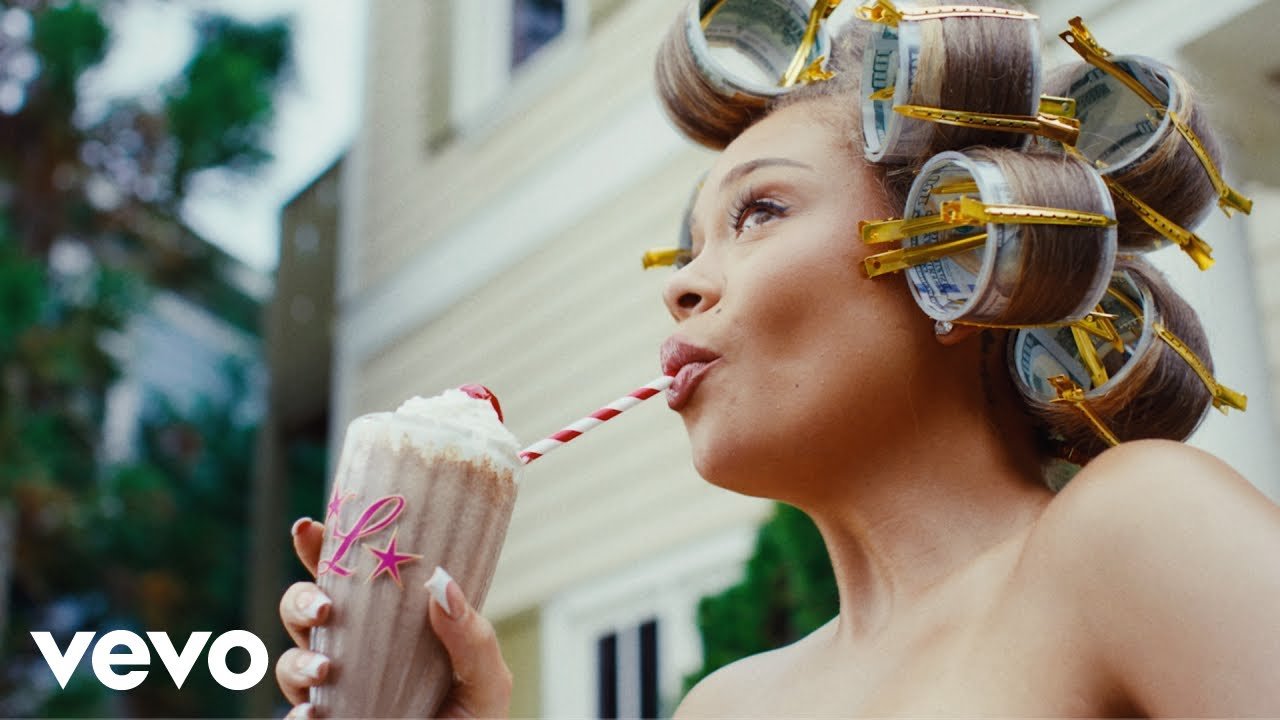 Latto – Brokey (Official Video)